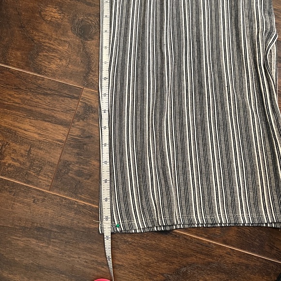 Eyeshadow black and white striped Romper size Large - Picture 9 of 13